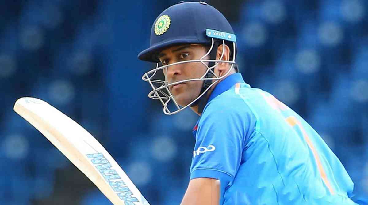 Should MS Dhoni give up his retirement to participate in the World Cup?