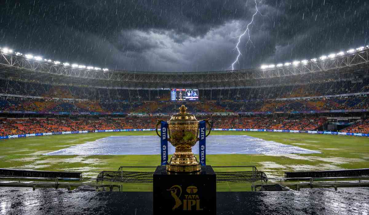 RCB vs GT Final Weather showing dark clouds and rain over Narendra Modi Stadium ahead of the IPL 2026 Final.